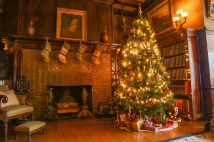 Christmas at Glensheen