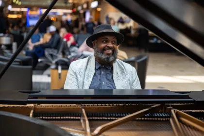 Musician David Billingsley at MSP Airport