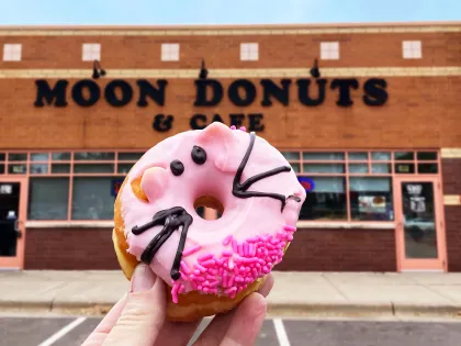 Moon Donuts &amp; Cafe