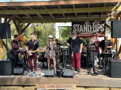 Live music at LuceLine Orchard