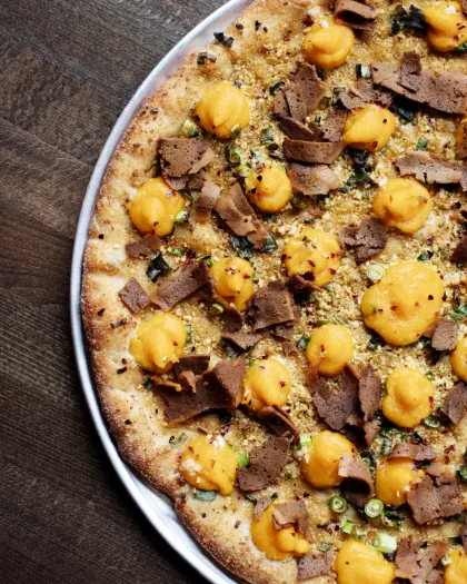 Vegan pizza at Pizza Luce