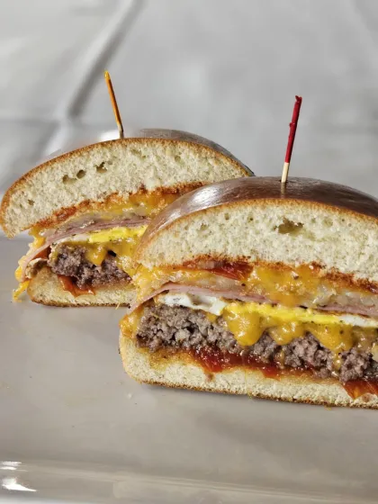 The Brunch Burger at Grill19