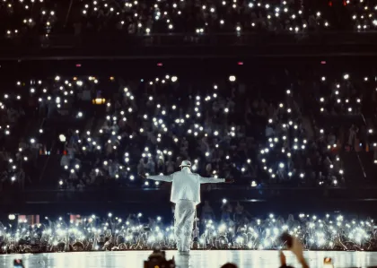 Usher, live on his "Past Present Future" tour