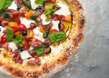 A margerita pizza at Farina Rossa