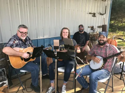 Live music at Montgomery Orchard