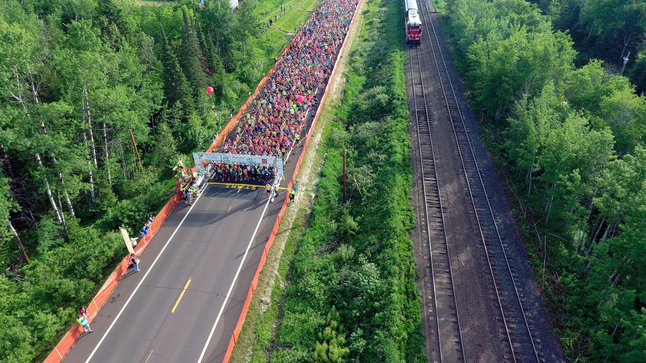 Grandma's Marathon starting line runners Duluth