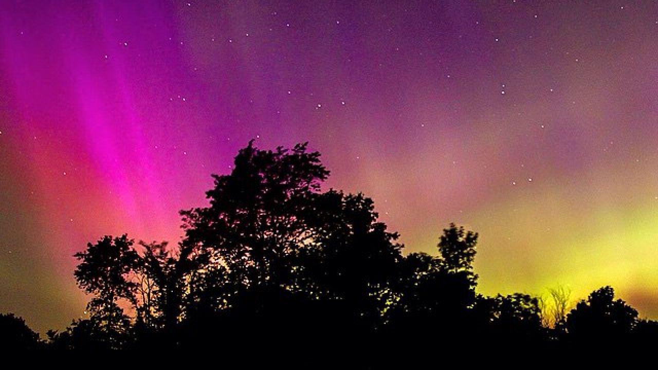 Luces del norte en el Minneopa State Park