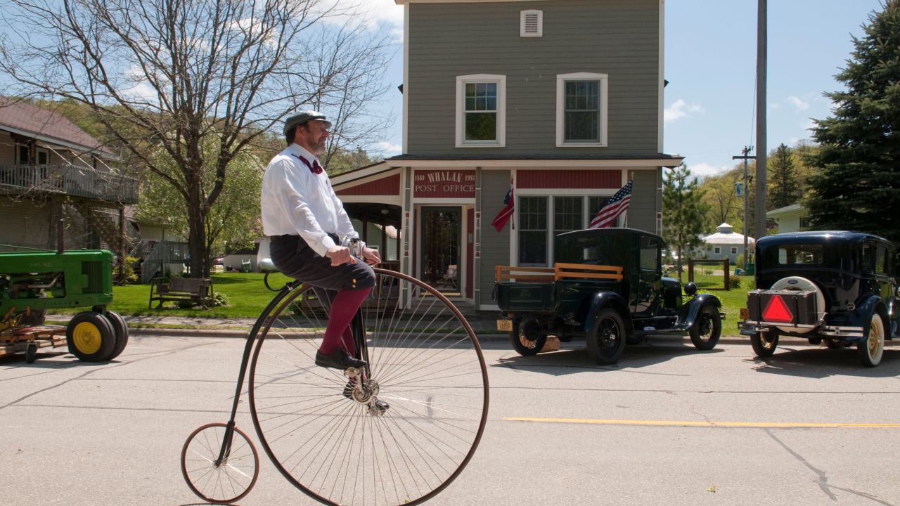 Penny farthing bicycle at Whalan Stand Still Parade