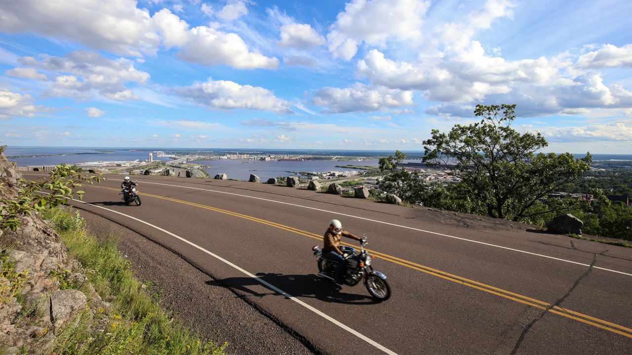 Motociclistas en Skyline Parkway