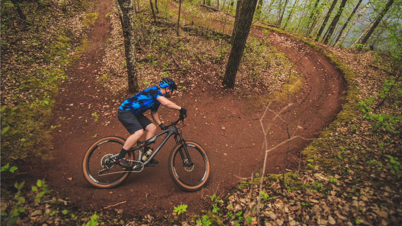 Bicicleta de montaña en Cuyuna