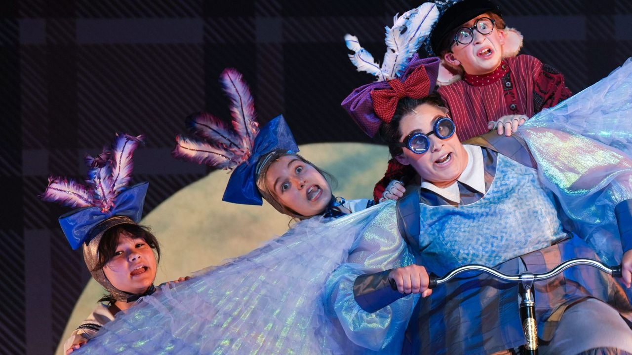 An American Tail at Children's Theatre Company