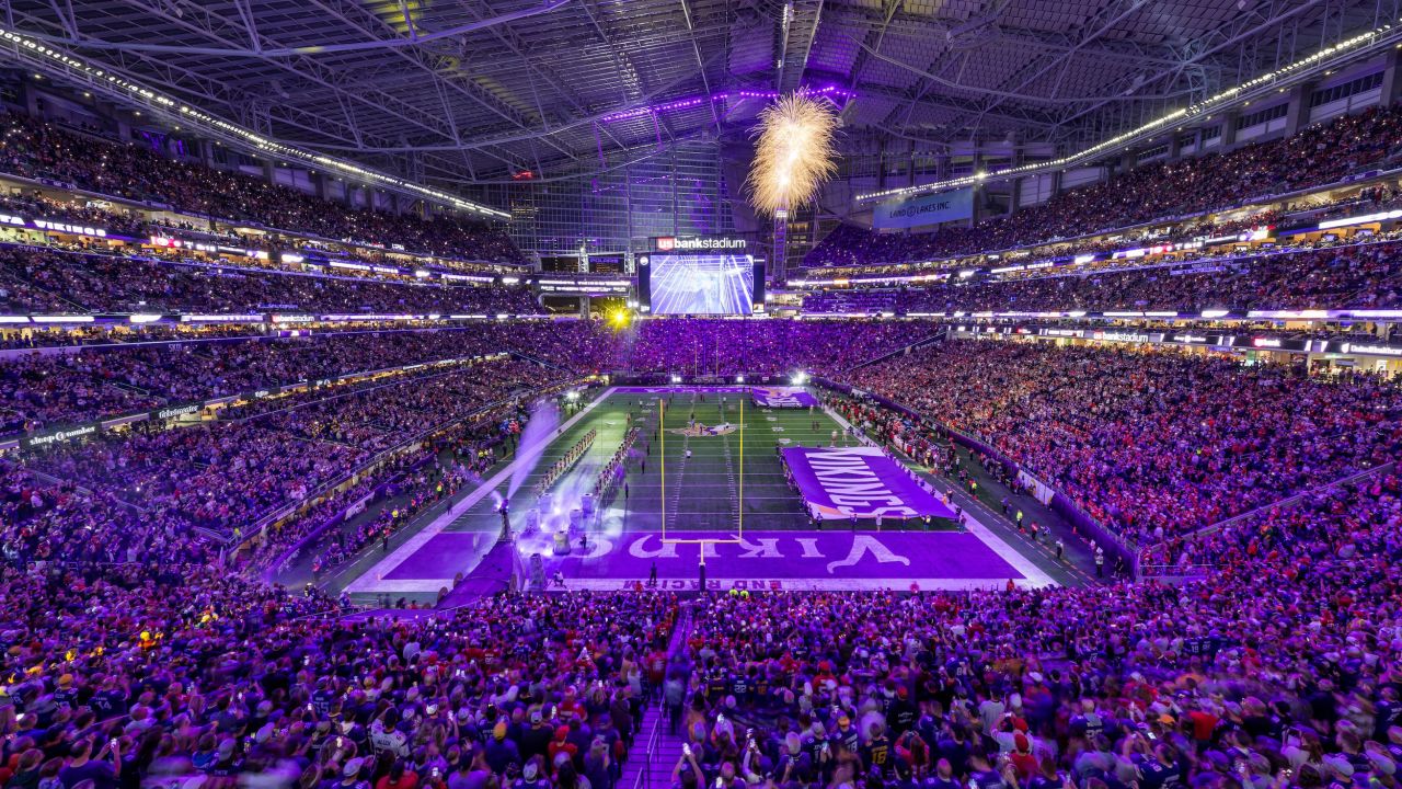 A football game between the Vikings and 49ers at U.S. Bank Stadium