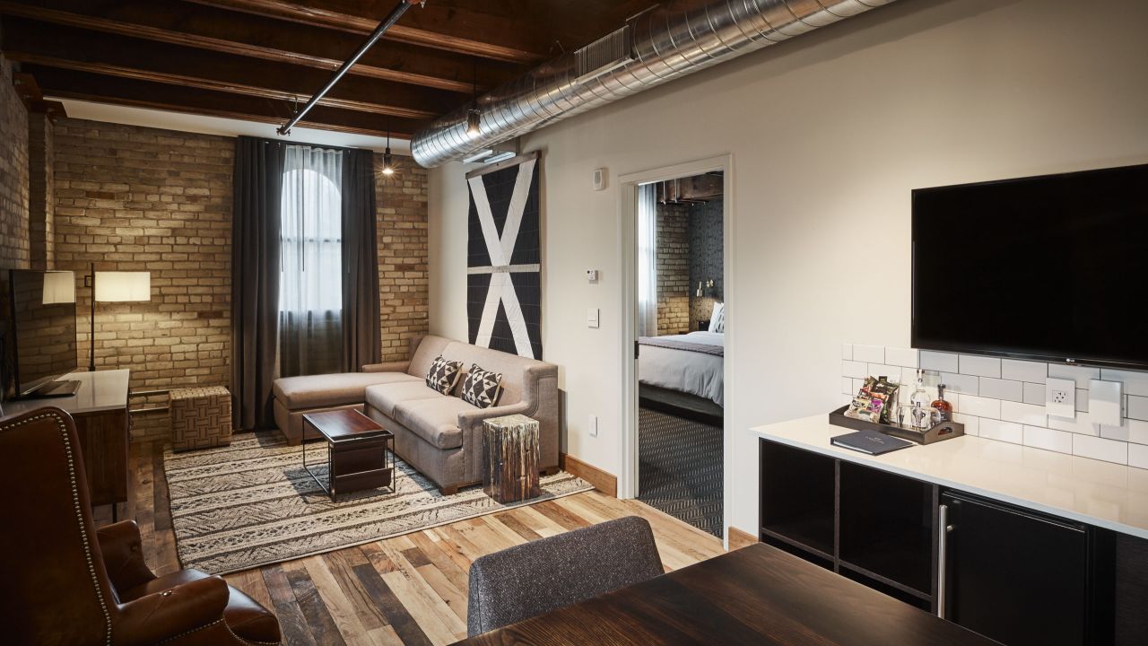 The George Henry Suite at Hewing Hotel