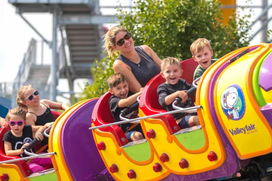 How to Visit Valleyfair 