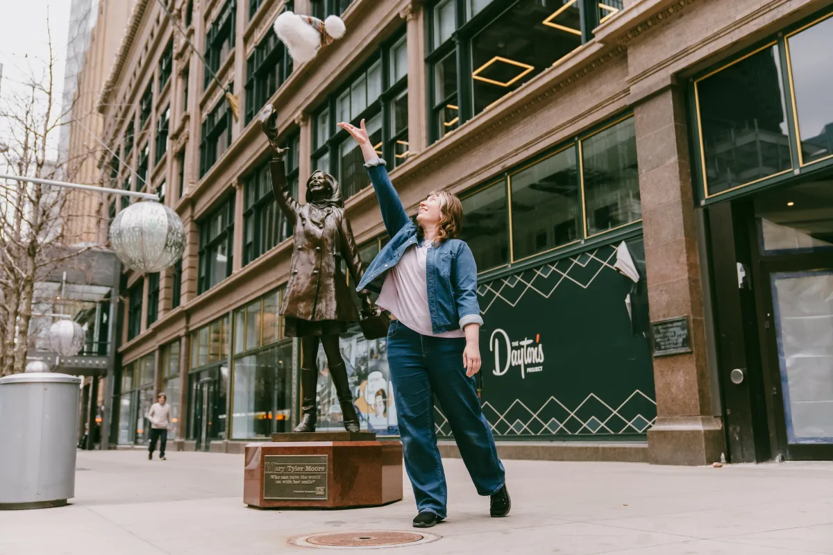 Mary Tyler Moore statue in downtown Minneapolis