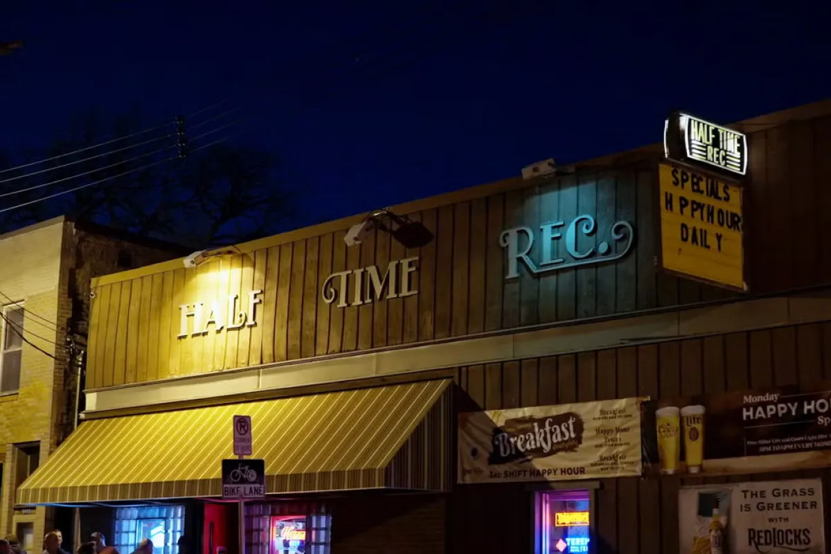 St. Paul bar Half Time Rec
