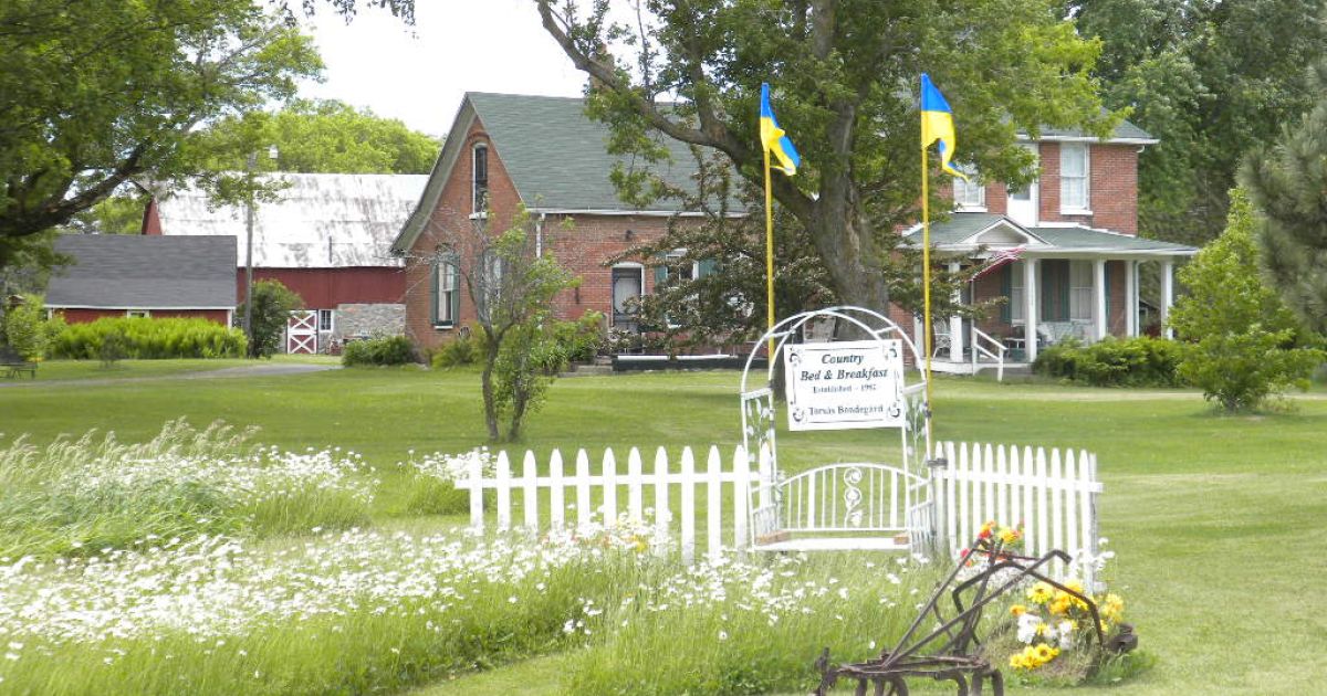 Country Bed & Breakfast Explore Minnesota