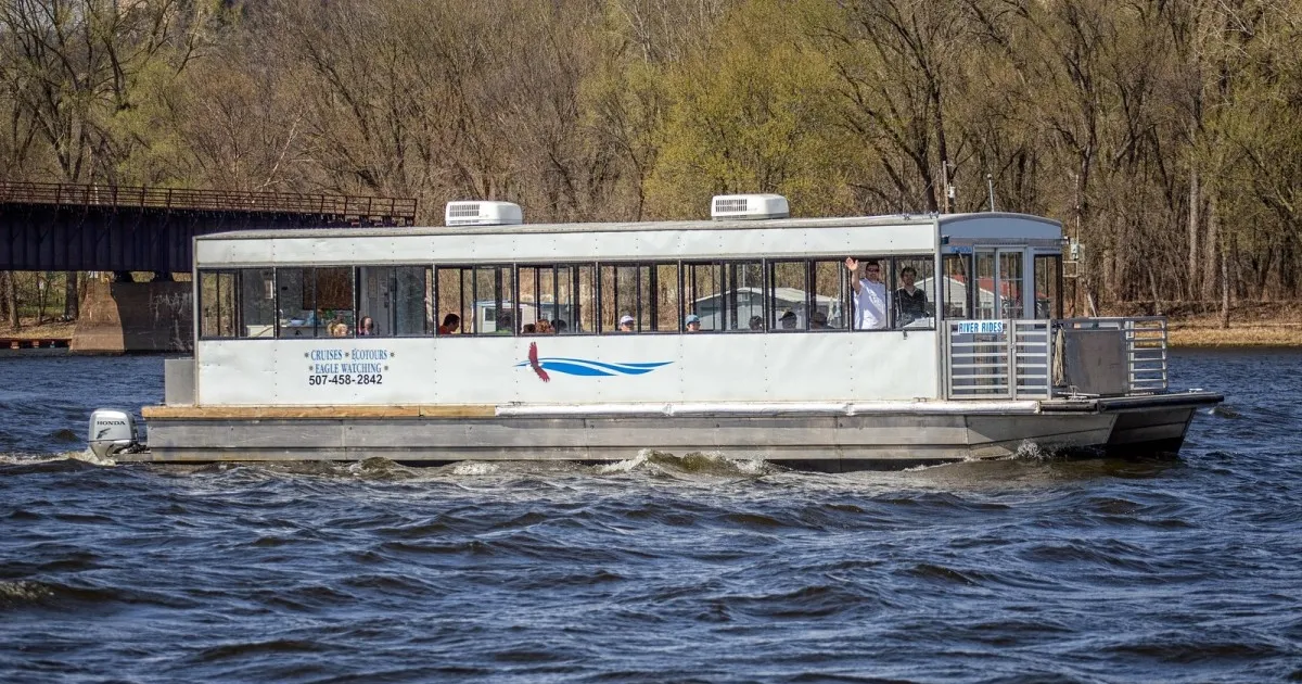 Winona Tour Boat | Explore Minnesota