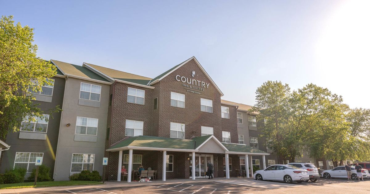 Country Inn & Suites Explore Minnesota