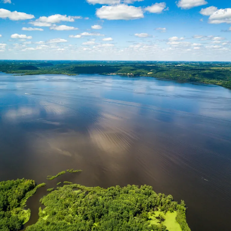 The Mississippi River passes through Frontenac State Park