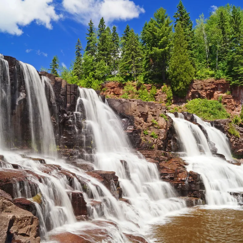 Den midterste fossen ved Gooseberry Falls State Park