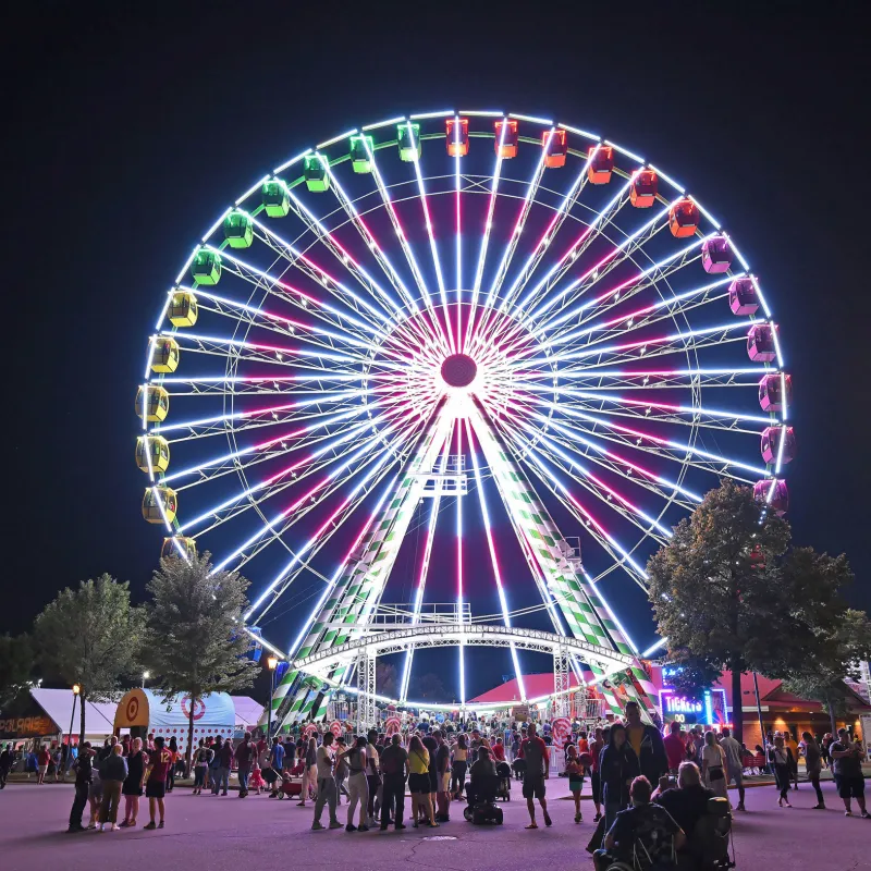 Minnesota State Fair Great Big Ferris Wheel lyste opp om natten