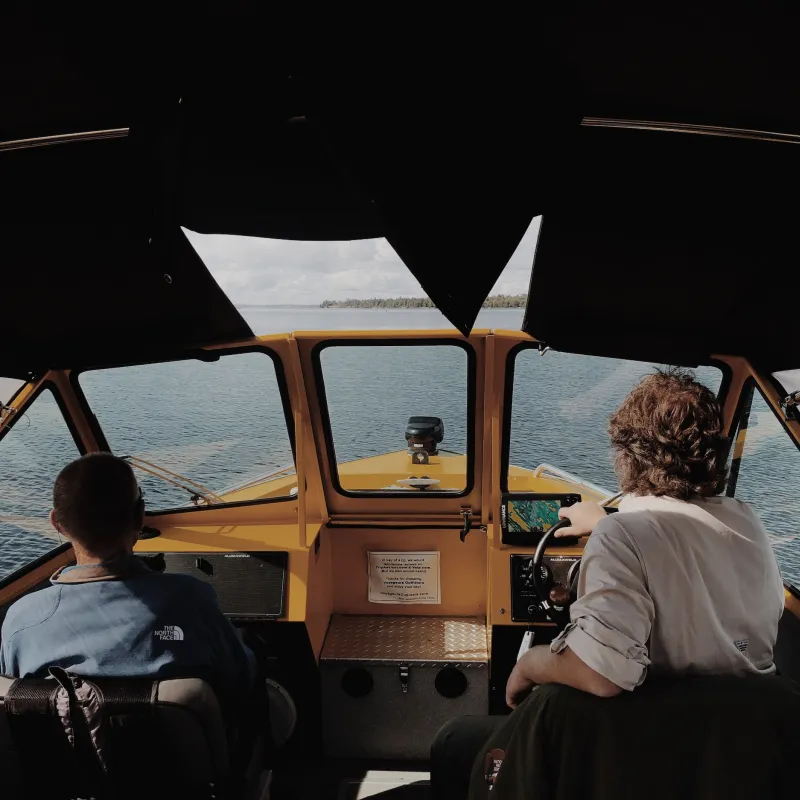 How to Rent (and Steer!) a Houseboat 