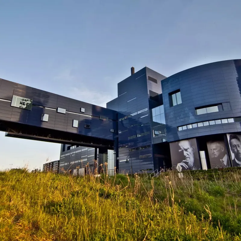 Where to See Live Theater 