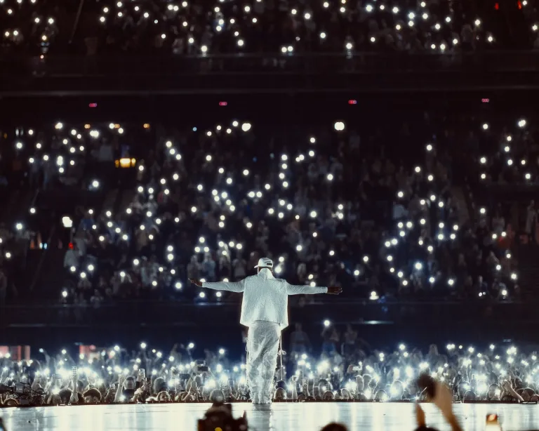Usher, live on his "Past Present Future" tour